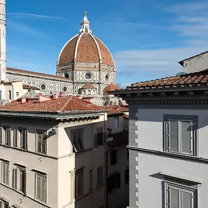 Unyca - Duomo Luxury View Apartment Florence